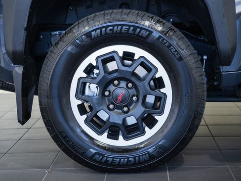 Used 2025 Toyota 4Runner TRD Off-Road Premium w/ Tow Technology Package AWD/4WD image 20