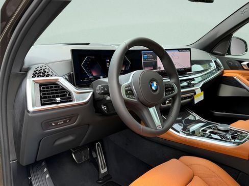 New 2026 BMW X5 xDrive40i w/ M Sport Package AWD/4WD image 9