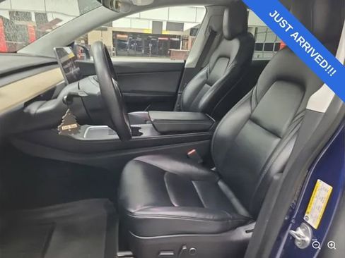 Used 2022 Tesla Model Y Long Range image 5