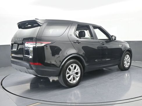 Used 2020 Land Rover Discovery SE image 6