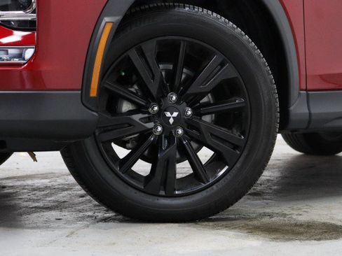 Used 2024 Mitsubishi Eclipse Cross LE AWD/4WD image 3