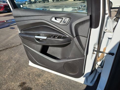 Used 2019 Ford Escape SEL image 13