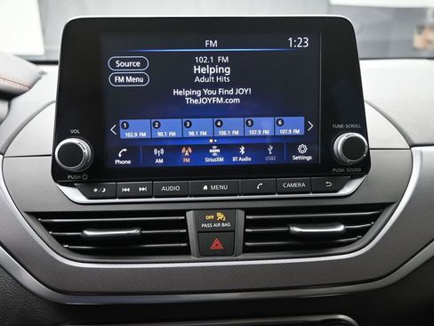 Used 2023 Nissan Altima 2.5 SR image 11