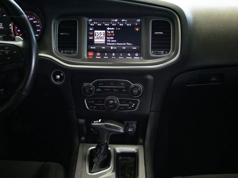 Used 2019 Dodge Charger Scat Pack RWD image 30