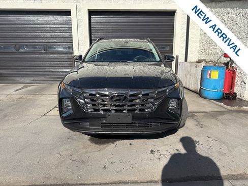 Used 2022 Hyundai Tucson Limited AWD/4WD image 2