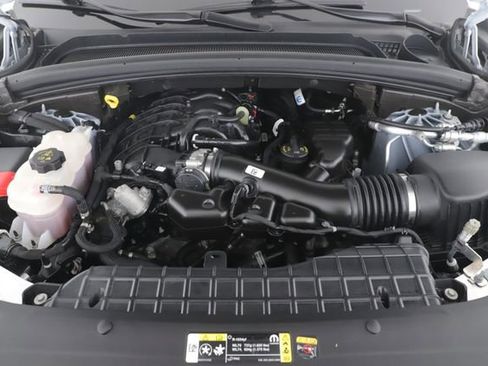 Used 2025 Jeep Grand Cherokee Limited image 15