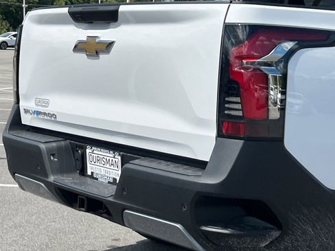 New 2026 Chevrolet Silverado EV LT image 9