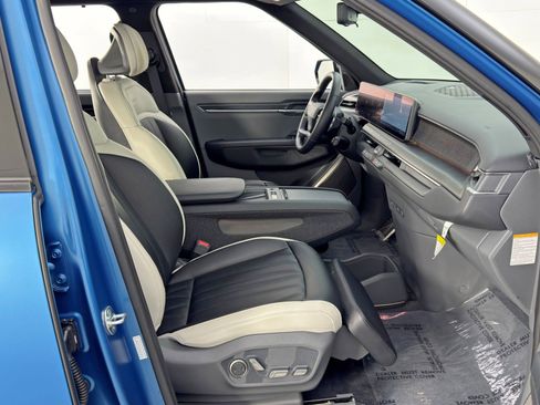 Used 2024 Kia EV9 GT-Line image 16