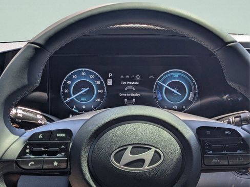 New 2025 Hyundai Elantra SEL FWD image 34