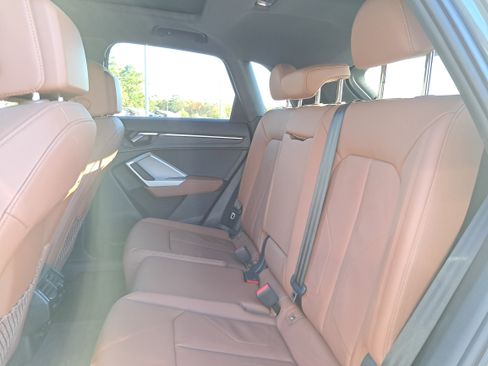 New 2025 Audi Q3 2.0T Premium image 14