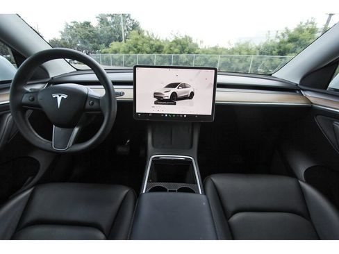 Used 2023 Tesla Model Y Long Range AWD/4WD image 10