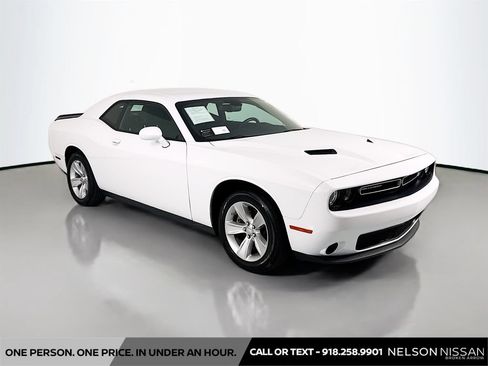 Used 2023 Dodge Challenger SXT RWD image 3