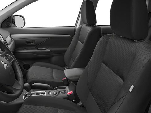 Used 2014 Mitsubishi Outlander GT AWD/4WD image 7