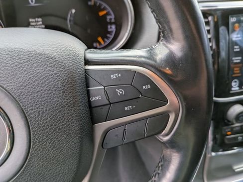 Used 2020 Jeep Grand Cherokee Limited image 16