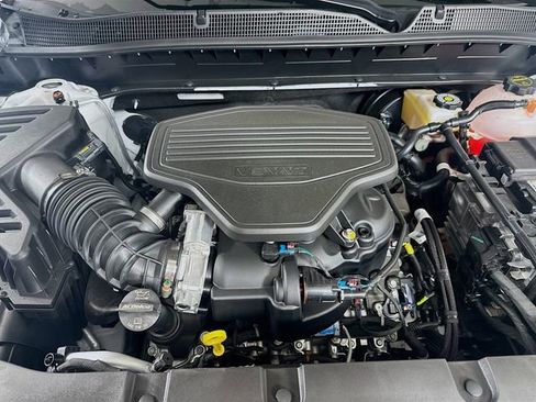 New 2025 Chevrolet Blazer LT w/ Midnight/Sport Edition image 29