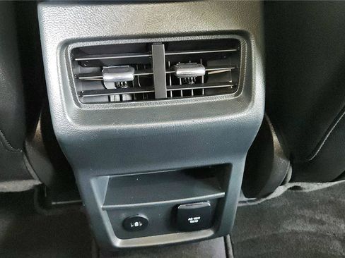 Used 2024 Ford Edge Titanium AWD/4WD image 28