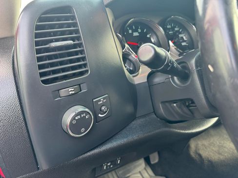 Used 2009 Chevrolet Silverado 2500 LT AWD/4WD image 21