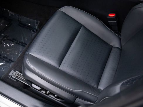 Used 2021 Lexus UX 200 w/ Accessory Package (Z1) image 15