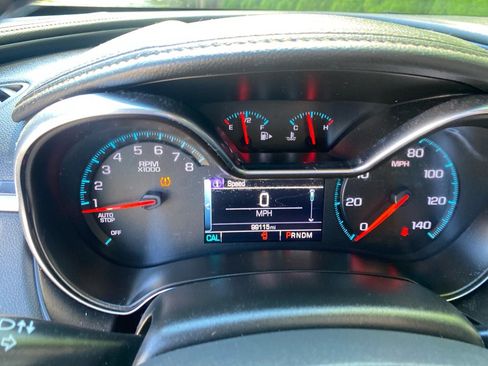 Used 2016 Chevrolet Impala LT w/ Convenience Package FWD image 13
