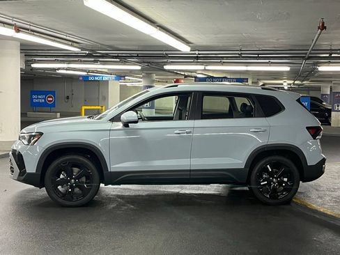 New 2026 Volkswagen Taos SE AWD/4WD image 33