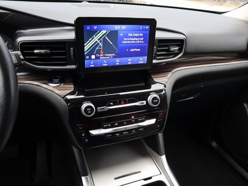 Used 2023 Ford Explorer Limited image 27