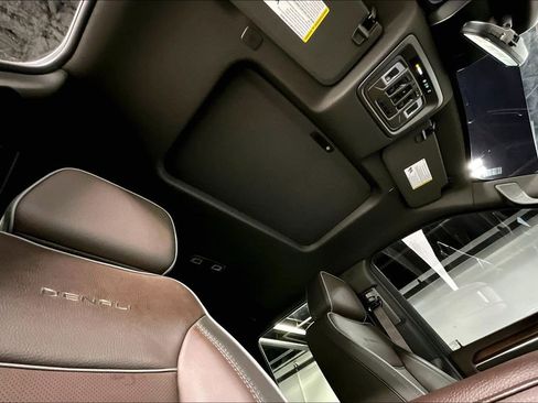 Used 2025 GMC Sierra 3500 Denali w/ Denali Reserve Package image 20