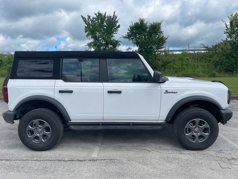 Used 2023 Ford Bronco 4-Door image 4
