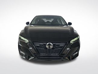 Used 2023 Nissan Sentra SR w/ Midnight Edition Package FWD video 2