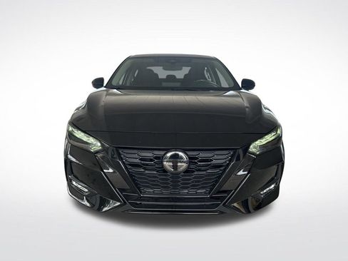Used 2023 Nissan Sentra SR w/ Midnight Edition Package FWD image 2