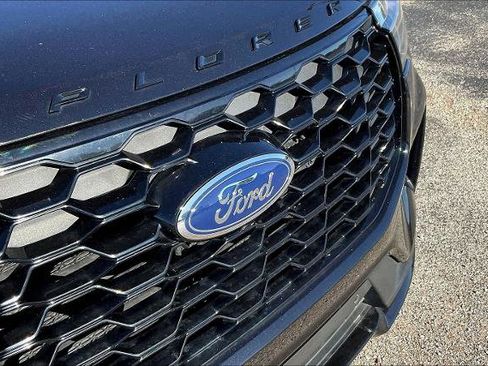 Certified 2025 Ford Explorer ST-Line w/ ST-Line Street Pack image 26