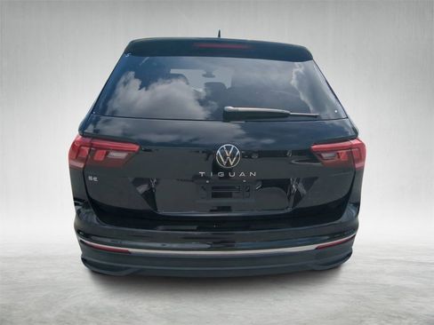 Used 2024 Volkswagen Tiguan SE image 5