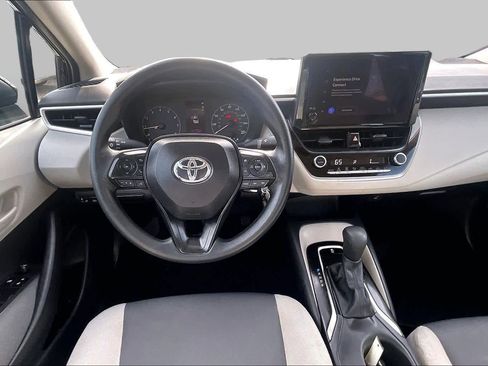 Used 2025 Toyota Corolla LE FWD image 6