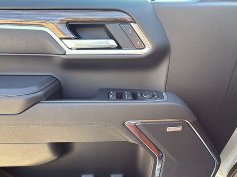 Used 2025 Chevrolet Silverado 1500 LT Trail Boss w/ LT Trail Boss Premium Package image 16