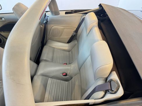 Used 2006 Ford Mustang GT Premium image 24