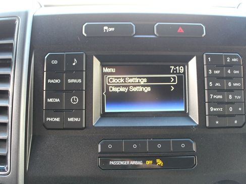 Used 2017 Ford F150 XLT AWD/4WD image 18