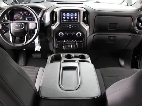 Used 2021 GMC Sierra 1500 4x4 Crew Cab w/ Sierra Value Package image 25