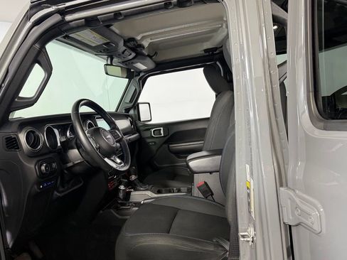 Used 2023 Jeep Wrangler Unlimited Rubicon 4xe w/ Steel Bumper Group image 28