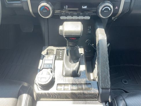 Used 2025 Toyota Tacoma TRD Off-Road AWD/4WD image 19