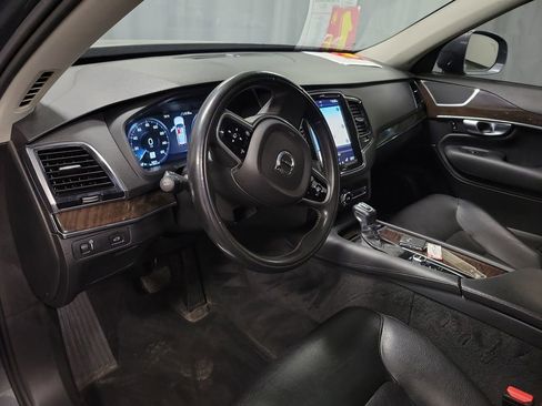 Used 2017 Volvo XC90 T6 Momentum w/ Vision Package AWD/4WD image 14