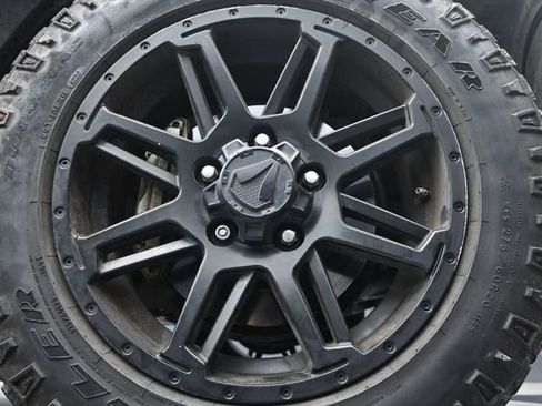 Used 2019 Toyota Tundra SR5 w/ SR5 Upgrade Package RWD image 9