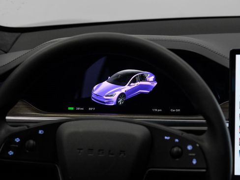 Used 2022 Tesla Model S image 25