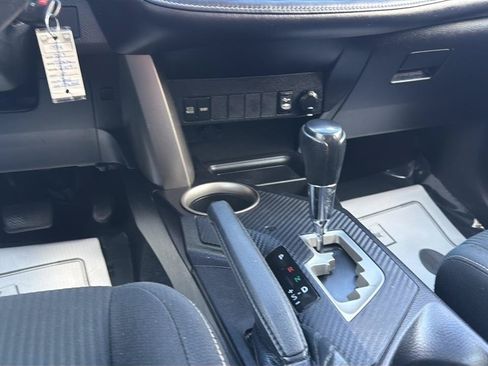 Used 2013 Toyota RAV4 XLE AWD/4WD image 23