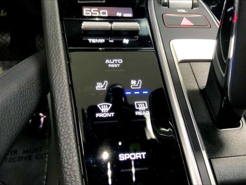 Certified 2023 Porsche Cayenne Platinum Edition AWD/4WD image 37