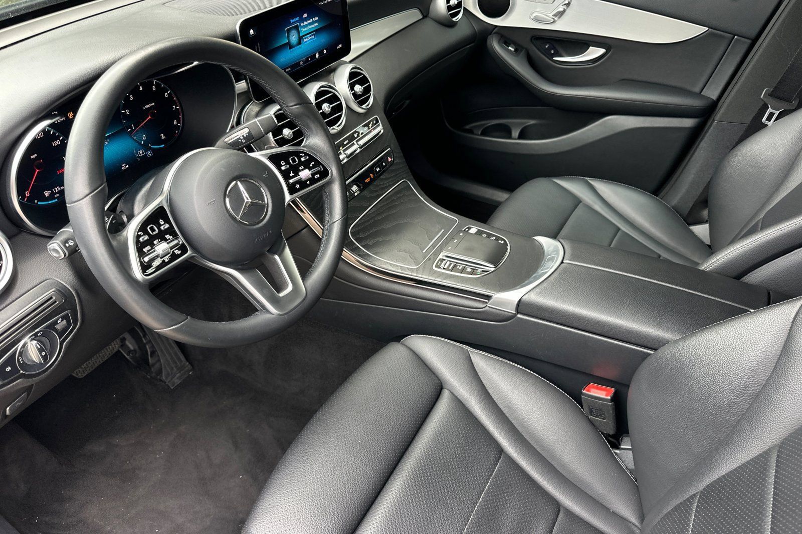 Used 2022 Mercedes-Benz GLC 300 image 9