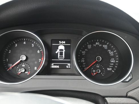 Used 2025 Chevrolet Equinox LT w/ Safety and Technology Package FWD image 10