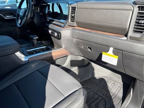 New 2026 GMC Sierra 1500 SLT AWD/4WD image 24