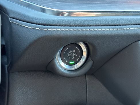 Used 2025 Chevrolet Suburban Premier image 36