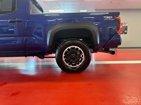 Certified 2024 Toyota Tacoma TRD Off-Road AWD/4WD image 28