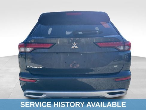 Used 2024 Mitsubishi Outlander SE Black Edition image 6