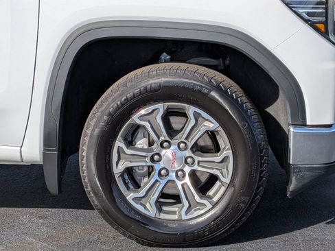 Used 2025 GMC Sierra 1500 SLT image 7